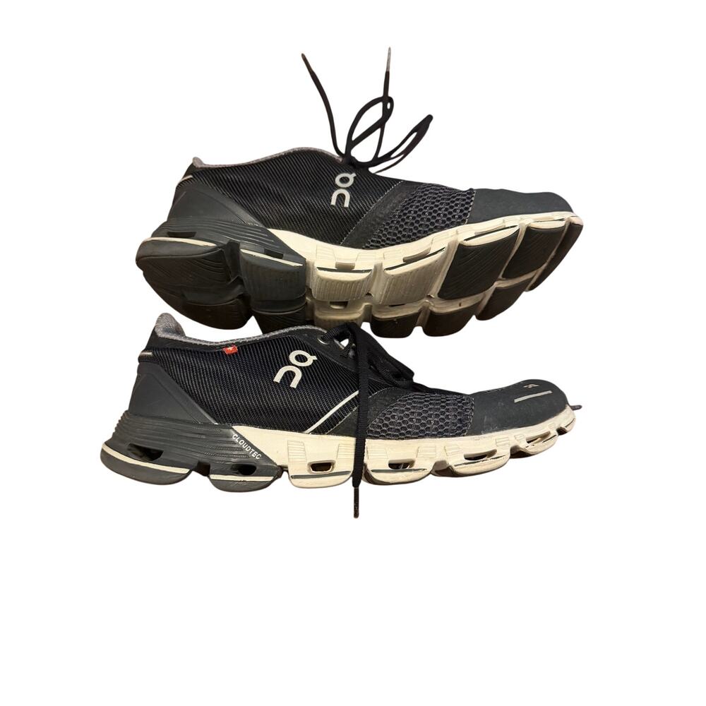 On Cloud cloudflyer womens size 7 black